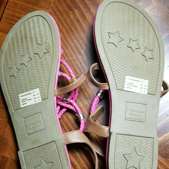 Disney Girl's sz 5 Sandals - Picture 2 of 4